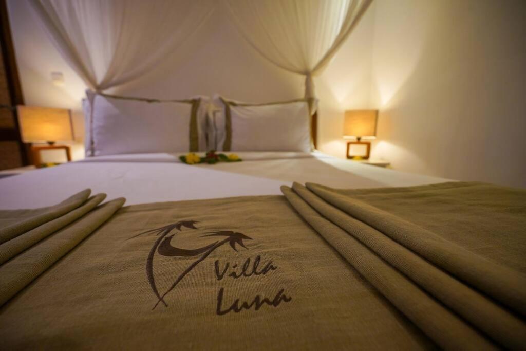 Villa Luna Sunset Beach Гілі-Траванган Екстер'єр фото